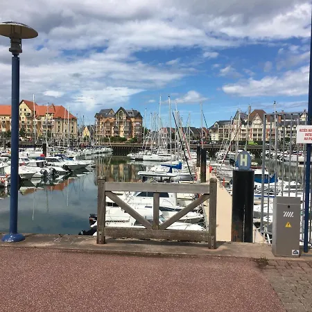 Apartamento 3 Pieces En Rez-de-jardin Avec Vue Sur Marina A Port Guillaume - Fr-1-487-316 Dives-sur-Mer